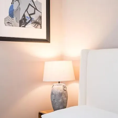 Beachside House In By Lisbeyond * Matosinhos