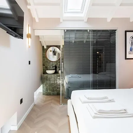 Beachside House In By Lisbeyond * Matosinhos