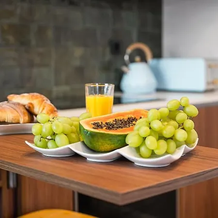 Beachside House In By Lisbeyond Nyaraló *