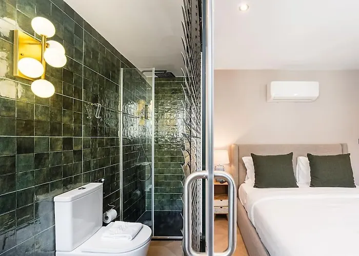 Beachside House In By Lisbeyond Feriehus Matosinhos (Porto)