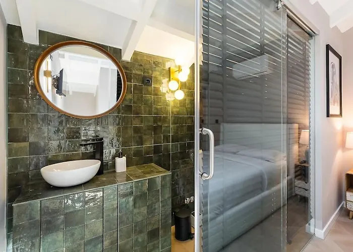 Beachside House In By Lisbeyond Matosinhos (Porto)