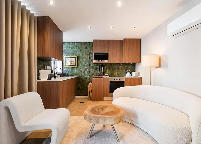 Feriehus Beachside House In By Lisbeyond *