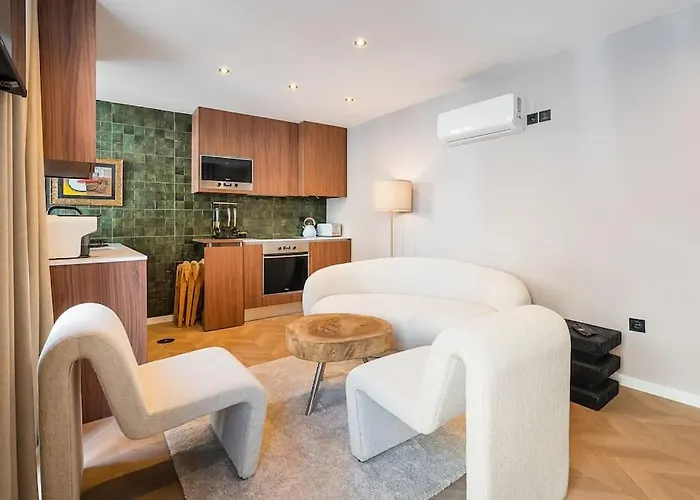 Beachside House In By Lisbeyond Matosinhos (Porto)