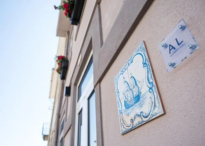 Beachside House In By Lisbeyond Feriehus Matosinhos (Porto)