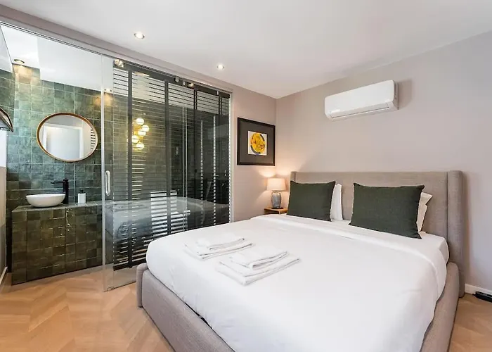 Feriehus Beachside House In By Lisbeyond *