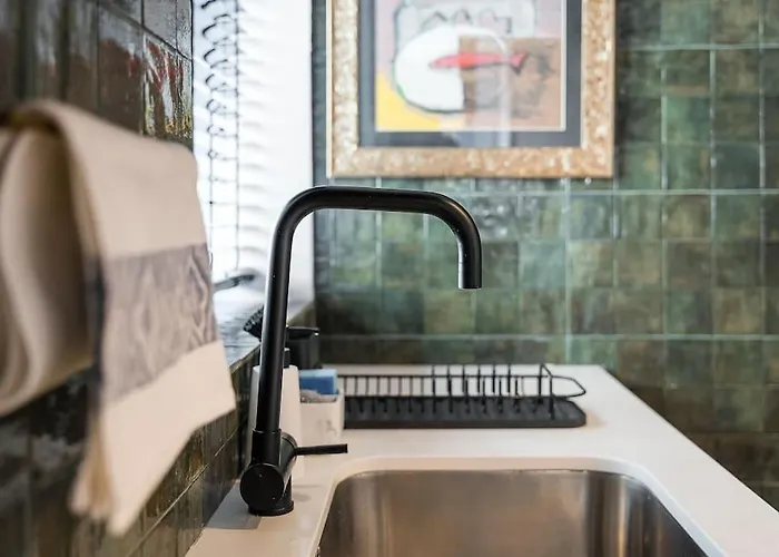 Beachside House In By Lisbeyond Feriehus Matosinhos (Porto)