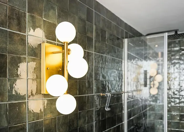 Beachside House In By Lisbeyond Feriehus